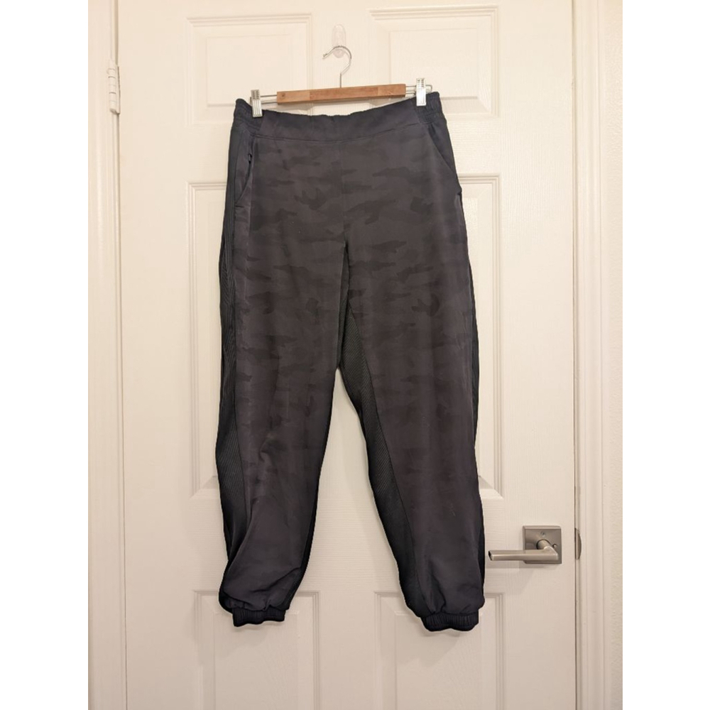 Athleta Women's Size 10 Brooklyn Textured Lined Jogger Pant Black Camo Print - Picture 5 of 6